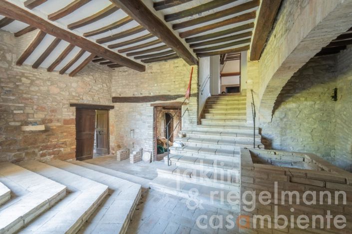 Image No.17-6 Bed Country House for sale