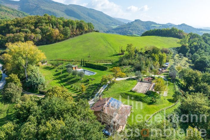 Image No.11-Maison de campagne de 6 chambres à vendre à Matelica