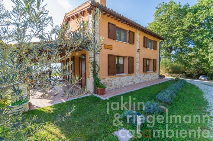 Image No.20-Maison de campagne de 6 chambres à vendre à Matelica