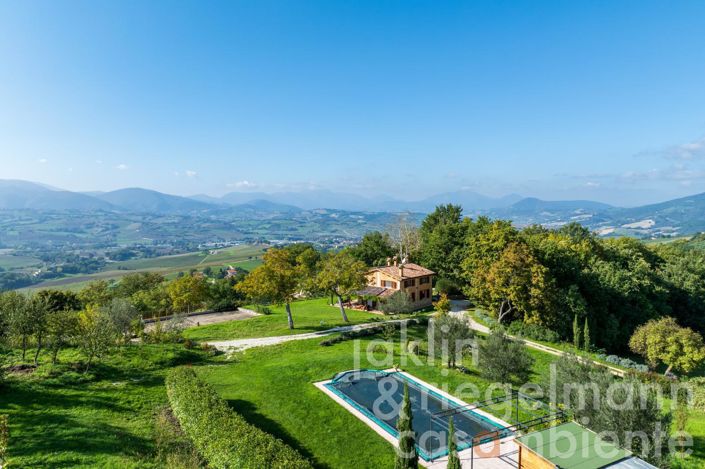 Image No.4-Maison de campagne de 6 chambres à vendre à Matelica