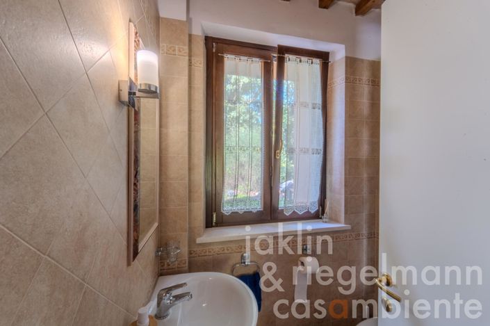 Image No.38-Maison de campagne de 6 chambres à vendre à Matelica