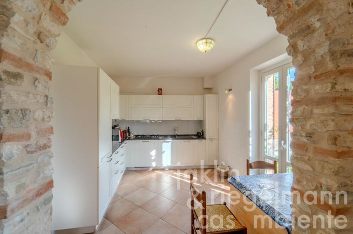 Image No.48-Maison de campagne de 6 chambres à vendre à Matelica