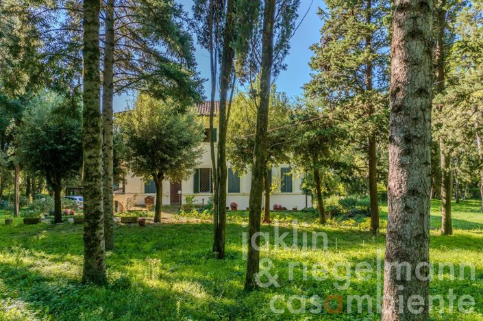 Image No.15-Maison de campagne de 6 chambres à vendre à Foligno