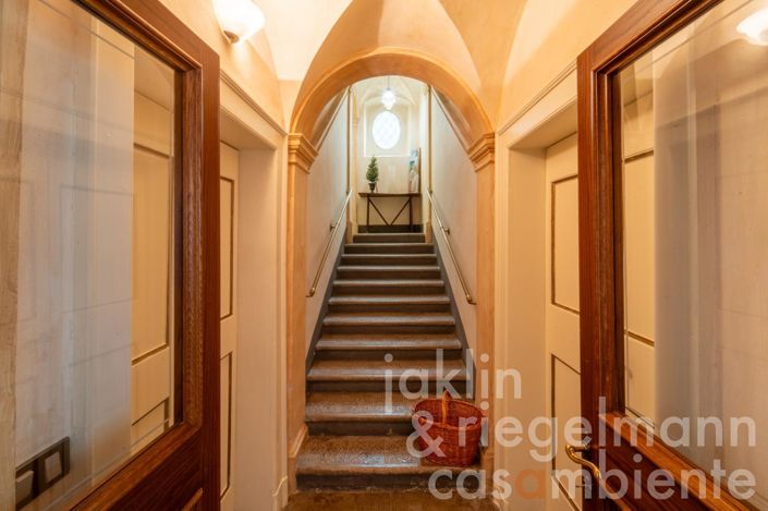 Image No.23-6 Bed Country House for sale