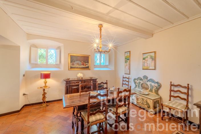 Image No.26-6 Bed Country House for sale