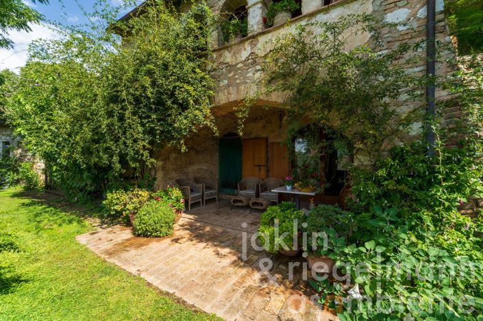 Image No.18-8 Bed Country House for sale