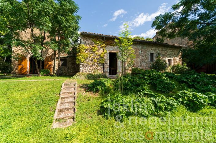 Image No.21-Maison de campagne de 8 chambres à vendre à Trevi