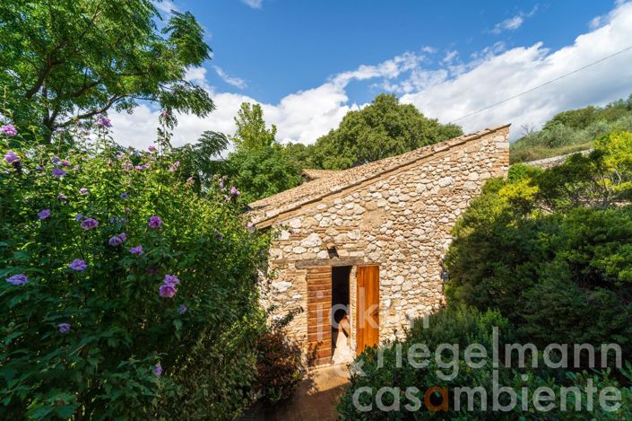 Image No.28-Maison de campagne de 8 chambres à vendre à Trevi