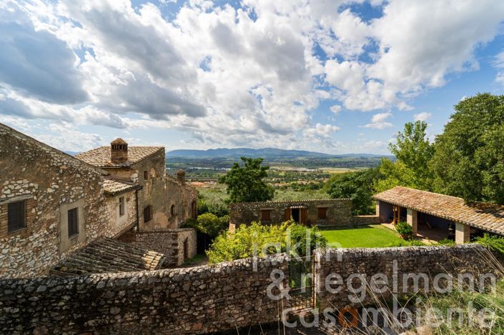 Image No.37-8 Bed Country House for sale