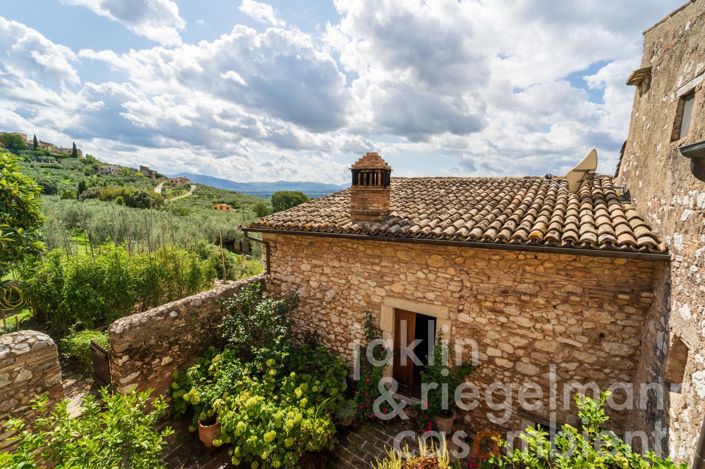 Image No.42-Maison de campagne de 8 chambres à vendre à Trevi
