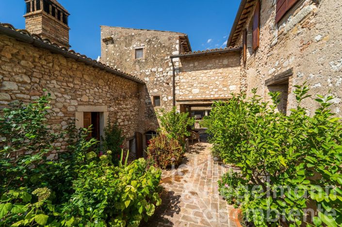 Image No.43-8 Bed Country House for sale