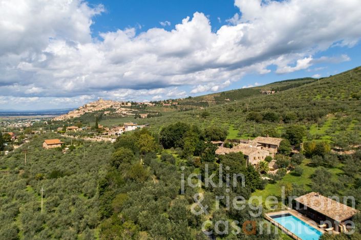 Image No.5-8 Bed Country House for sale