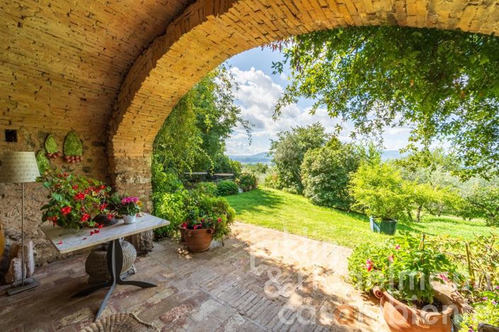 Image No.56-Maison de campagne de 8 chambres à vendre à Trevi