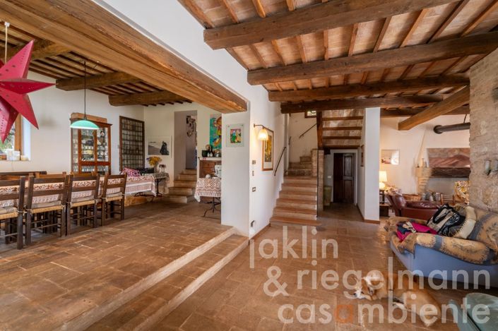 Image No.59-Maison de campagne de 8 chambres à vendre à Trevi