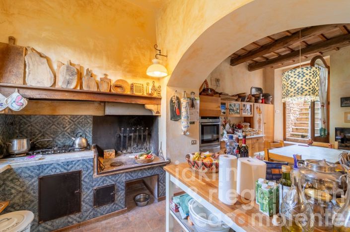 Image No.63-8 Bed Country House for sale