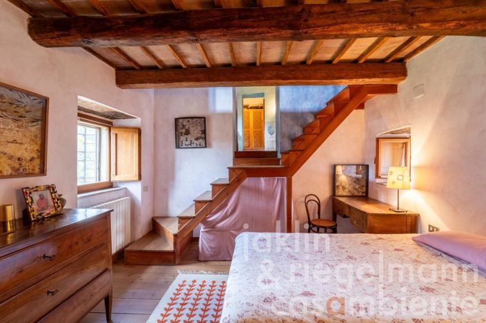 Image No.75-8 Bed Country House for sale