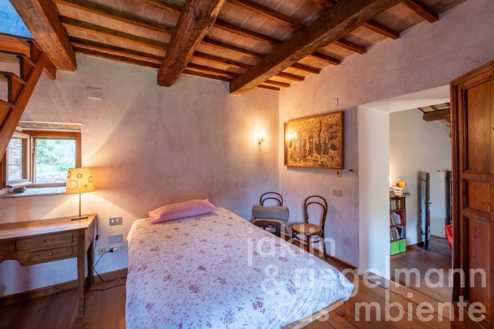 Image No.76-8 Bed Country House for sale