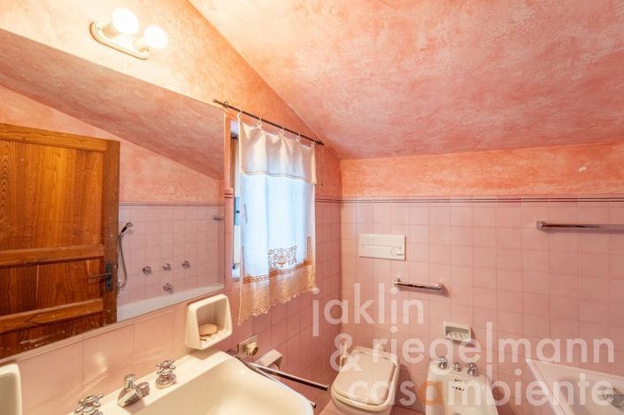 Image No.87-8 Bed Country House for sale