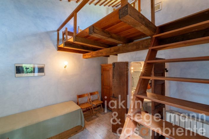 Image No.93-8 Bed Country House for sale