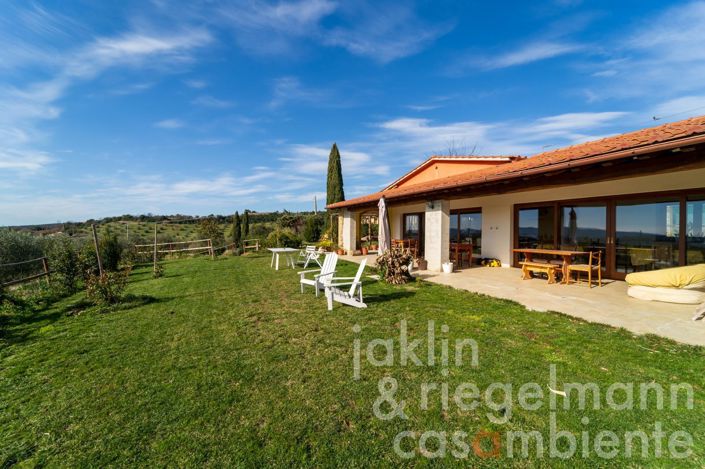 Image No.21-9 Bed Farmhouse for sale