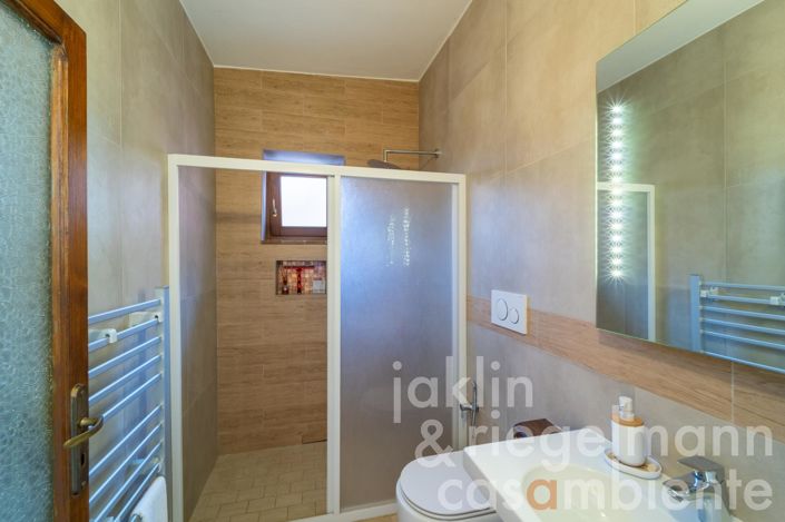 Image No.55-9 Bed Farmhouse for sale