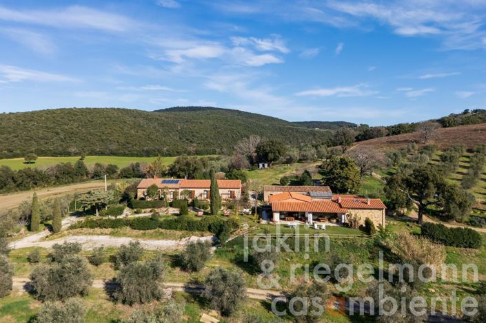 Image No.8-Ferme de 9 chambres à vendre à Massa Marittima