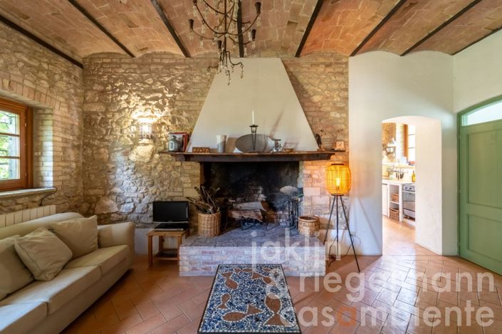 Image No.21-5 Bed Country House for sale