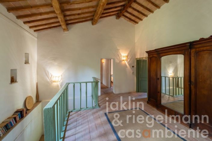 Image No.26-5 Bed Country House for sale