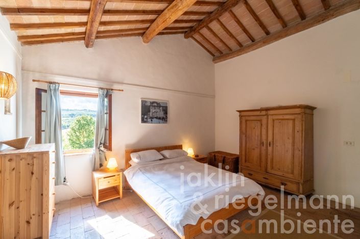 Image No.31-5 Bed Country House for sale