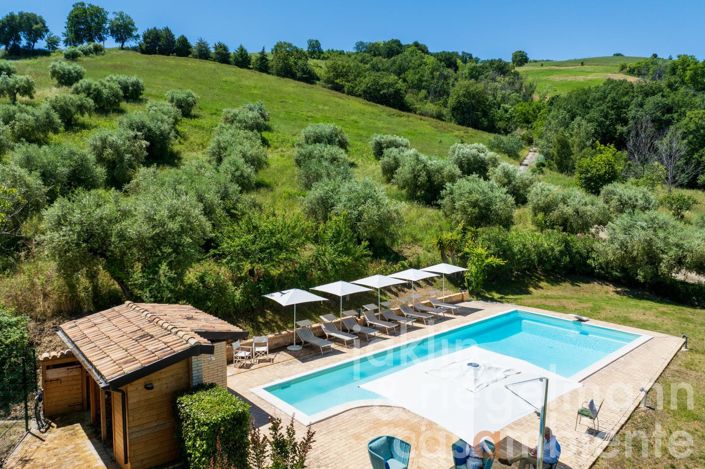 Image No.16-8 Bed Country House for sale