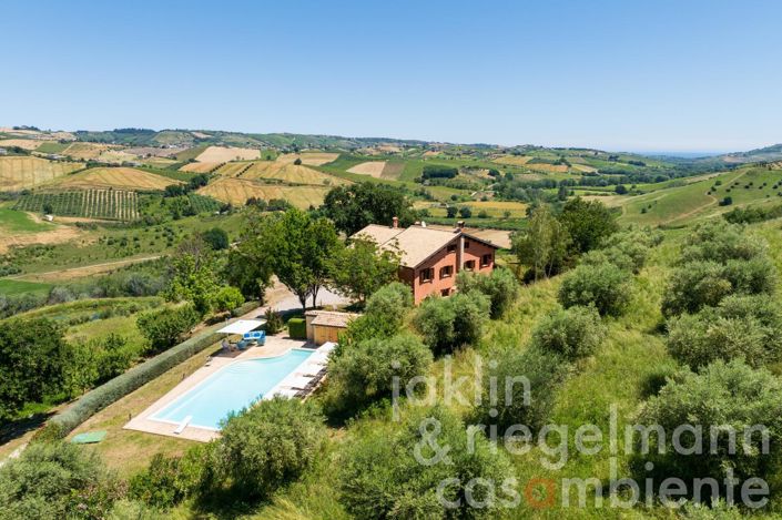 Image No.3-8 Bed Country House for sale