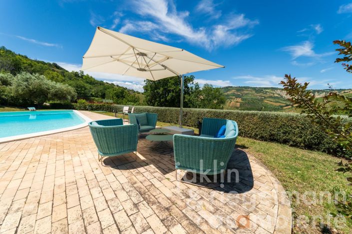 Image No.27-8 Bed Country House for sale