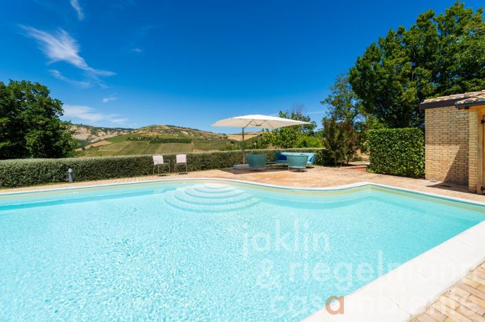 Image No.30-8 Bed Country House for sale