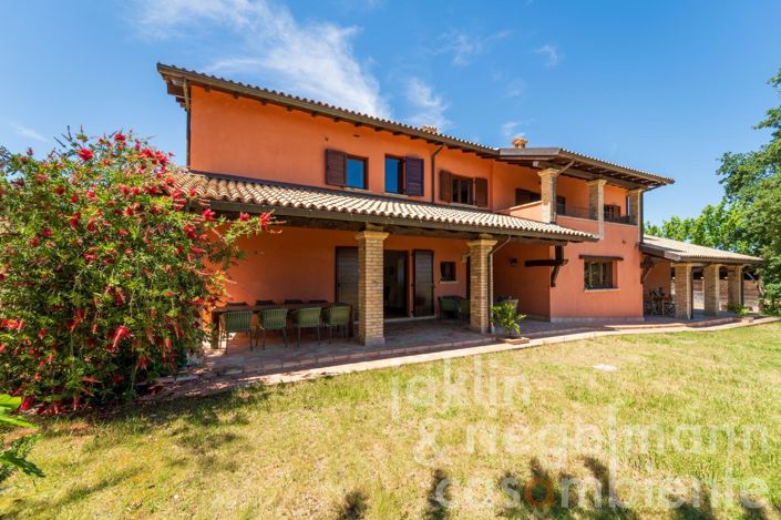 Image No.37-8 Bed Country House for sale