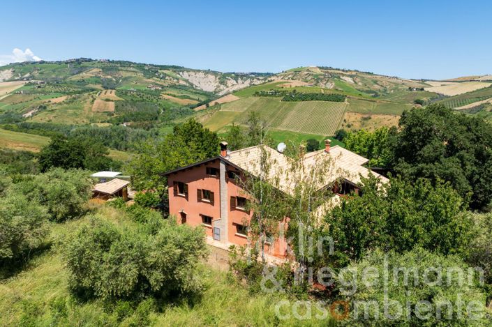 Image No.5-8 Bed Country House for sale