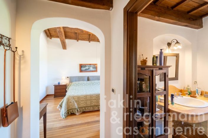 Image No.51-8 Bed Country House for sale