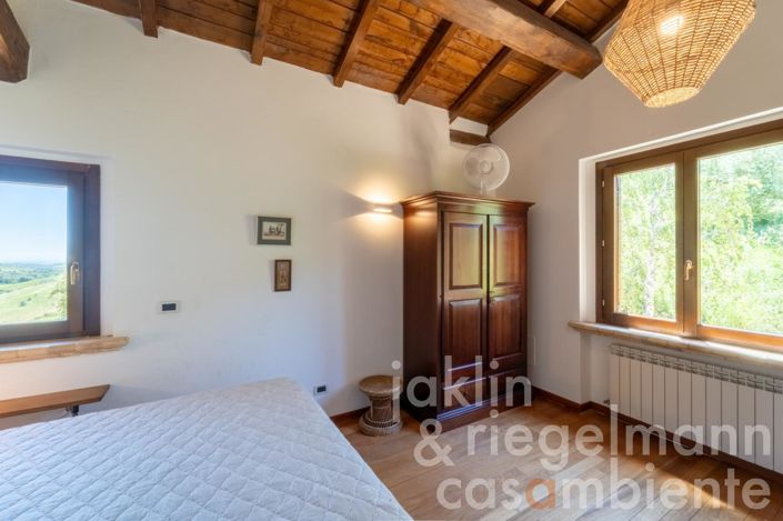 Image No.57-8 Bed Country House for sale