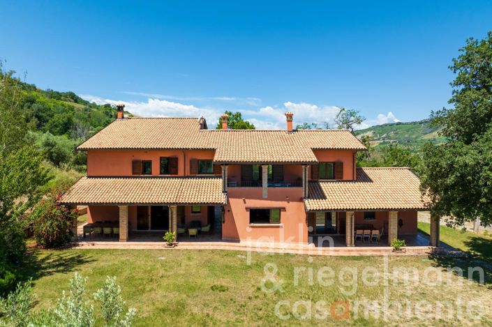 Image No.7-8 Bed Country House for sale