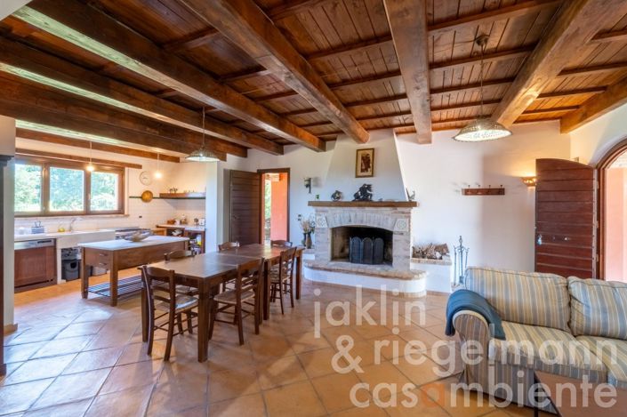 Image No.64-8 Bed Country House for sale