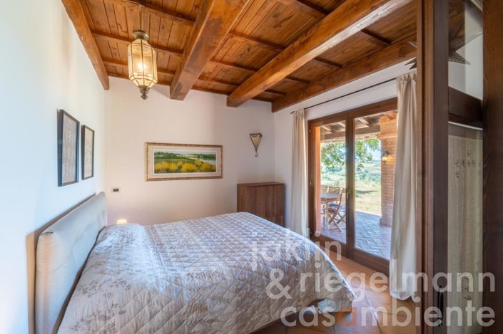 Image No.67-8 Bed Country House for sale