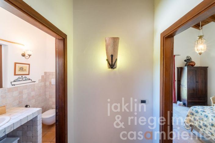 Image No.70-8 Bed Country House for sale