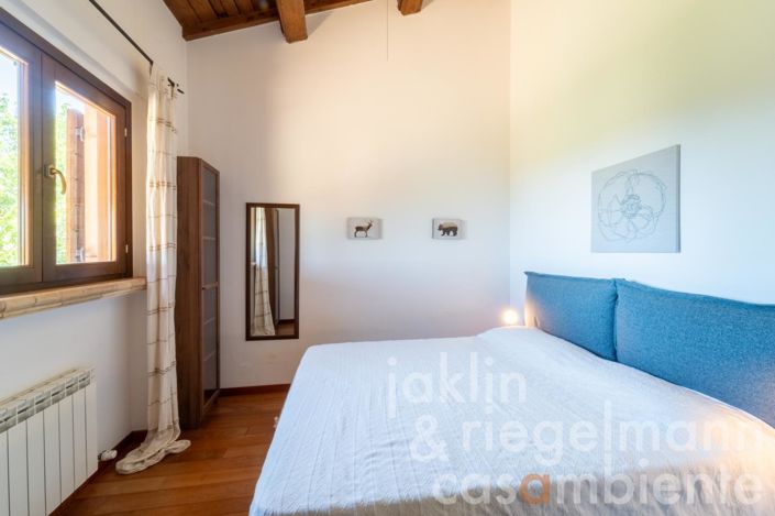 Image No.76-8 Bed Country House for sale