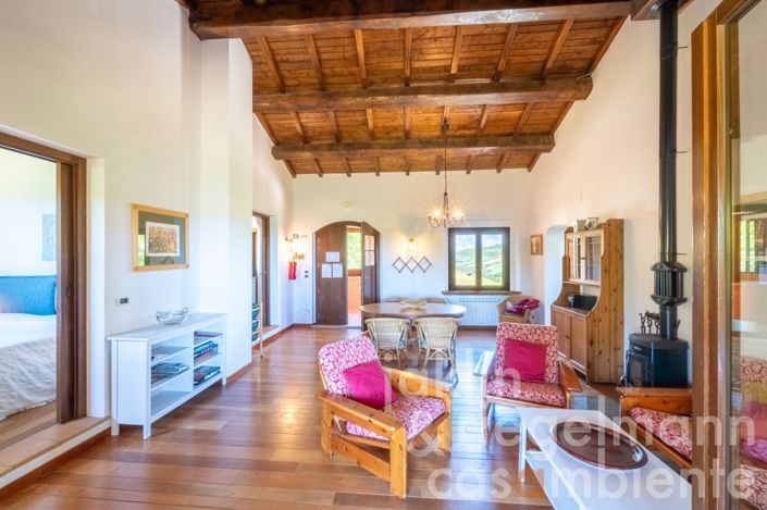 Image No.78-8 Bed Country House for sale