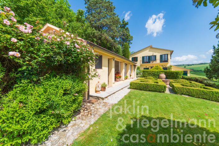 Image No.12-3 Bed Country House for sale