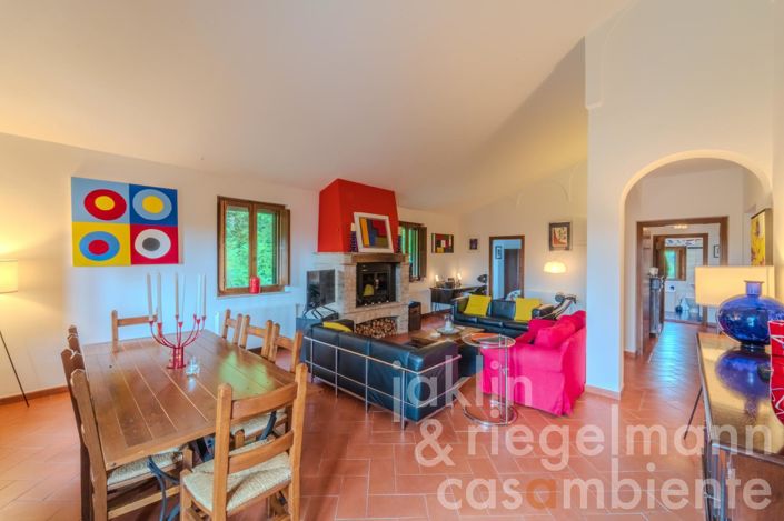 Image No.23-3 Bed Country House for sale