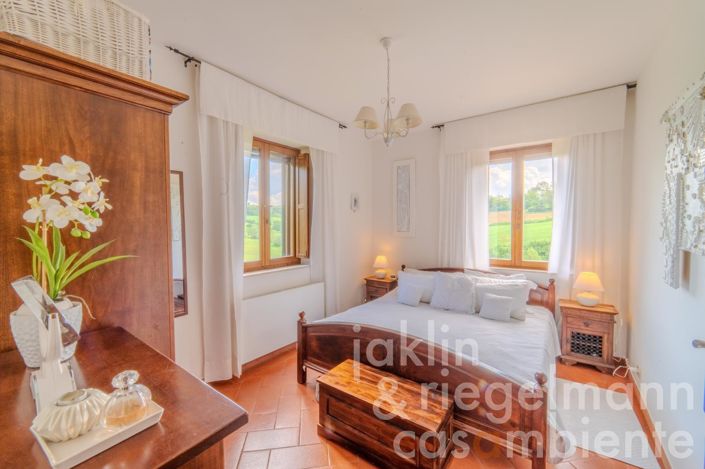 Image No.31-3 Bed Country House for sale