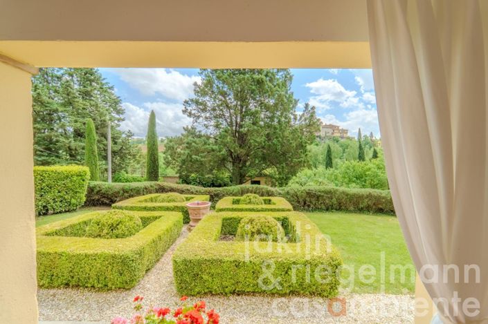 Image No.50-Maison de campagne de 3 chambres à vendre à Marsciano
