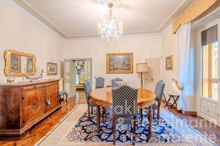 Image No.19-3 Bed Townhouse for sale