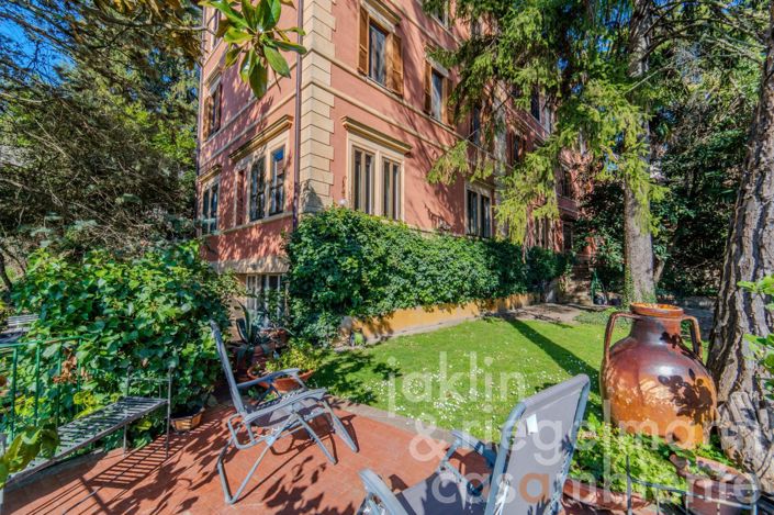 Image No.34-3 Bed Townhouse for sale