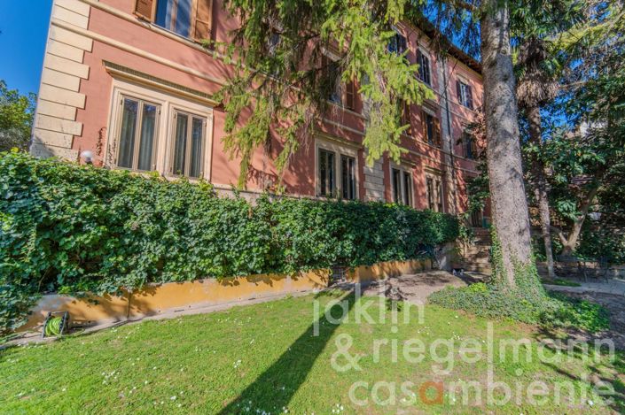 Image No.35-3 Bed Townhouse for sale